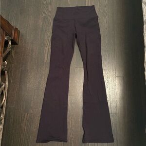 Alo bootcut leggings